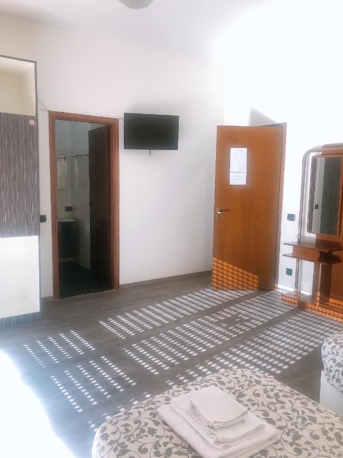 New Family Inn Pero Bagian luar foto