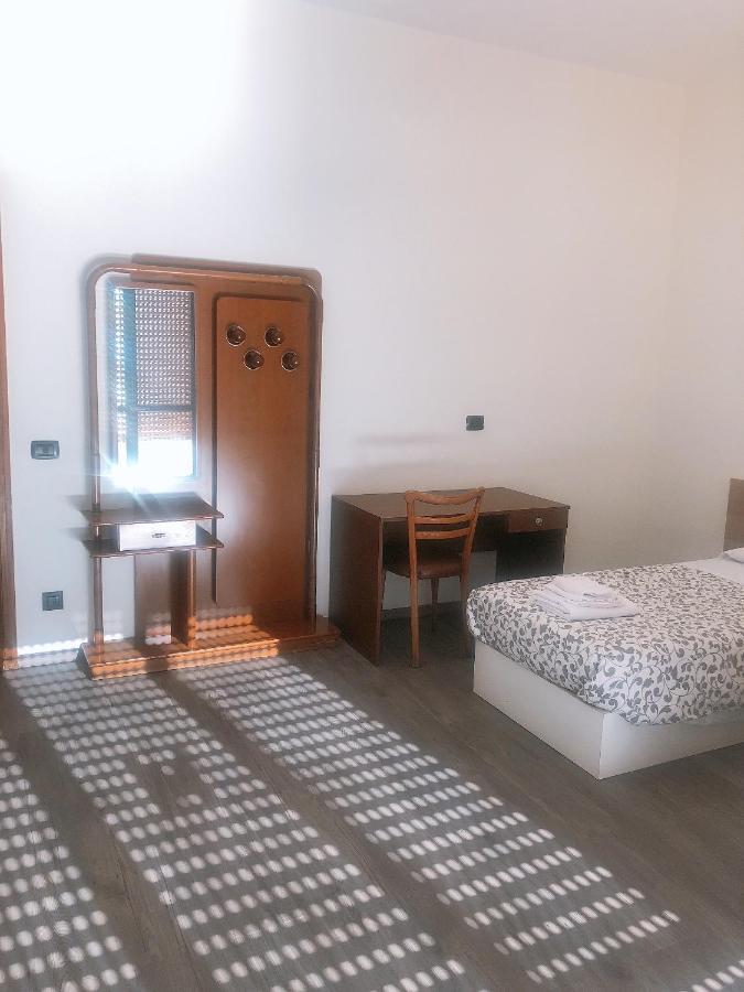 New Family Inn Pero Bagian luar foto
